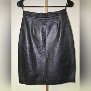 Vintage Wilsons Genuine Black Leather Fully Lined Skirt Sz 10